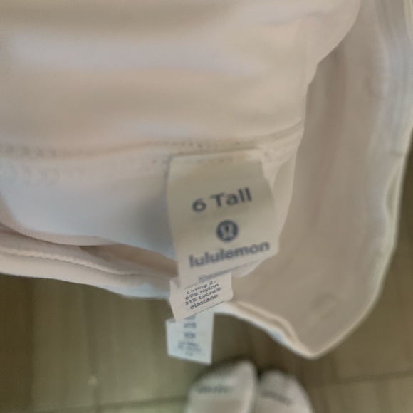 lululemon white skirt - Picture 2 of 3